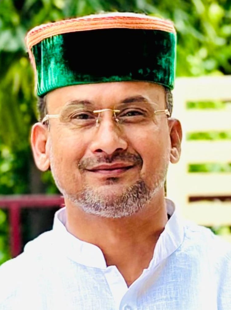 सिद्धार्थ मणि त्रिपाठी अध्यक्ष विश्व भोजपुरी सम्मेलन एवं आयोजक संस्कृति पर्व, देवरिया