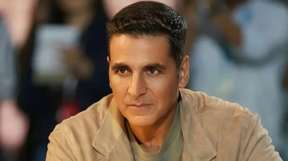 Akshay Kumar Eye Surgery