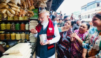 PM मोदी