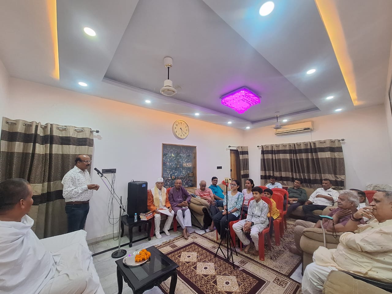 मुख्य अतिथि राम कथा वाचक धीरेन्द्र वशिष्ठ