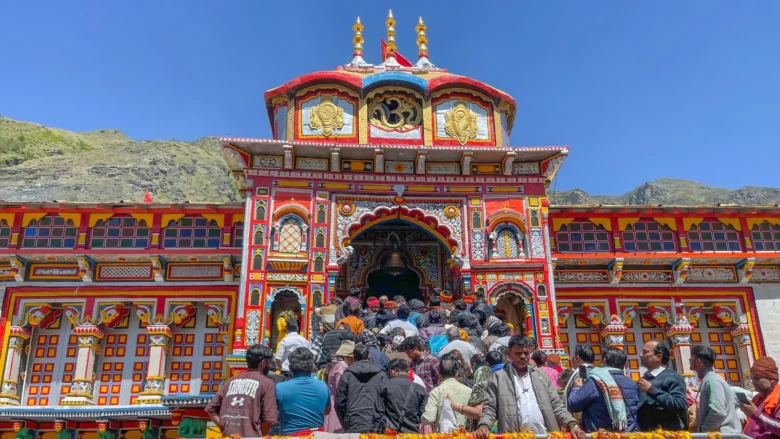 Theft of Badrinath offerings
