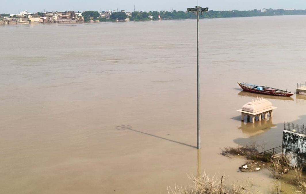Heavy rain in Prayagraj