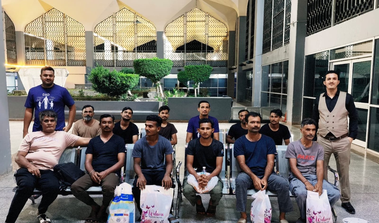 Return of 12 sailors from Yemenk