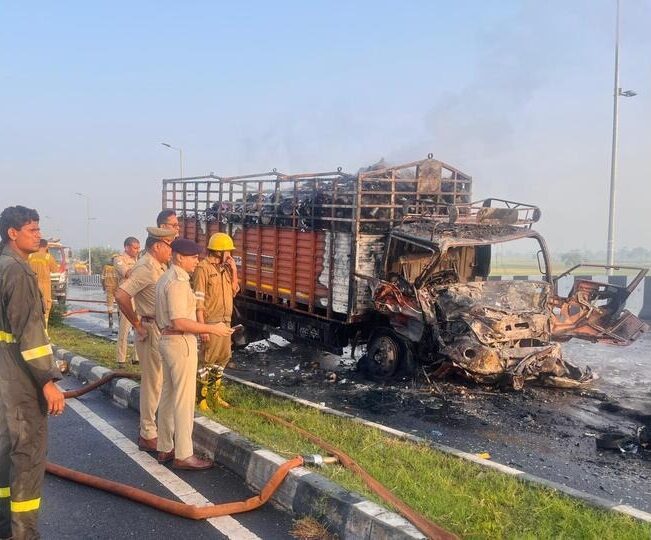 Aligarh road accident