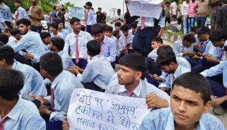Shortage of teachers in Lucknow