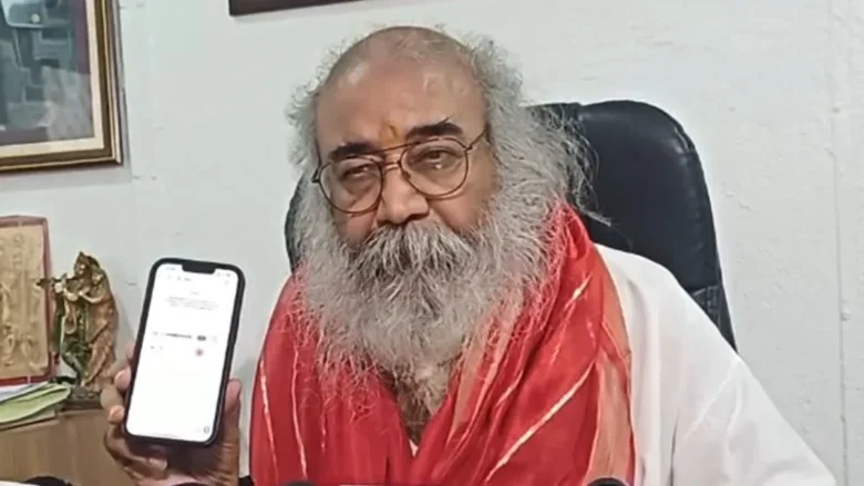 संभल के श्री कल्कि धाम के पीठाधीश्वर आचार्य प्रमोद कृष्णम को मिली बम से उड़ाने की धमकी